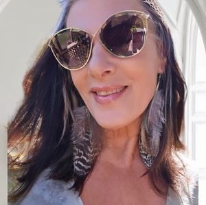 Meet your Posher, Sandra